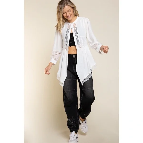 POL Off White Cotton & Lace Long Sleeve Unbalanced Hem Button Down Shirt - Picture 6 of 10